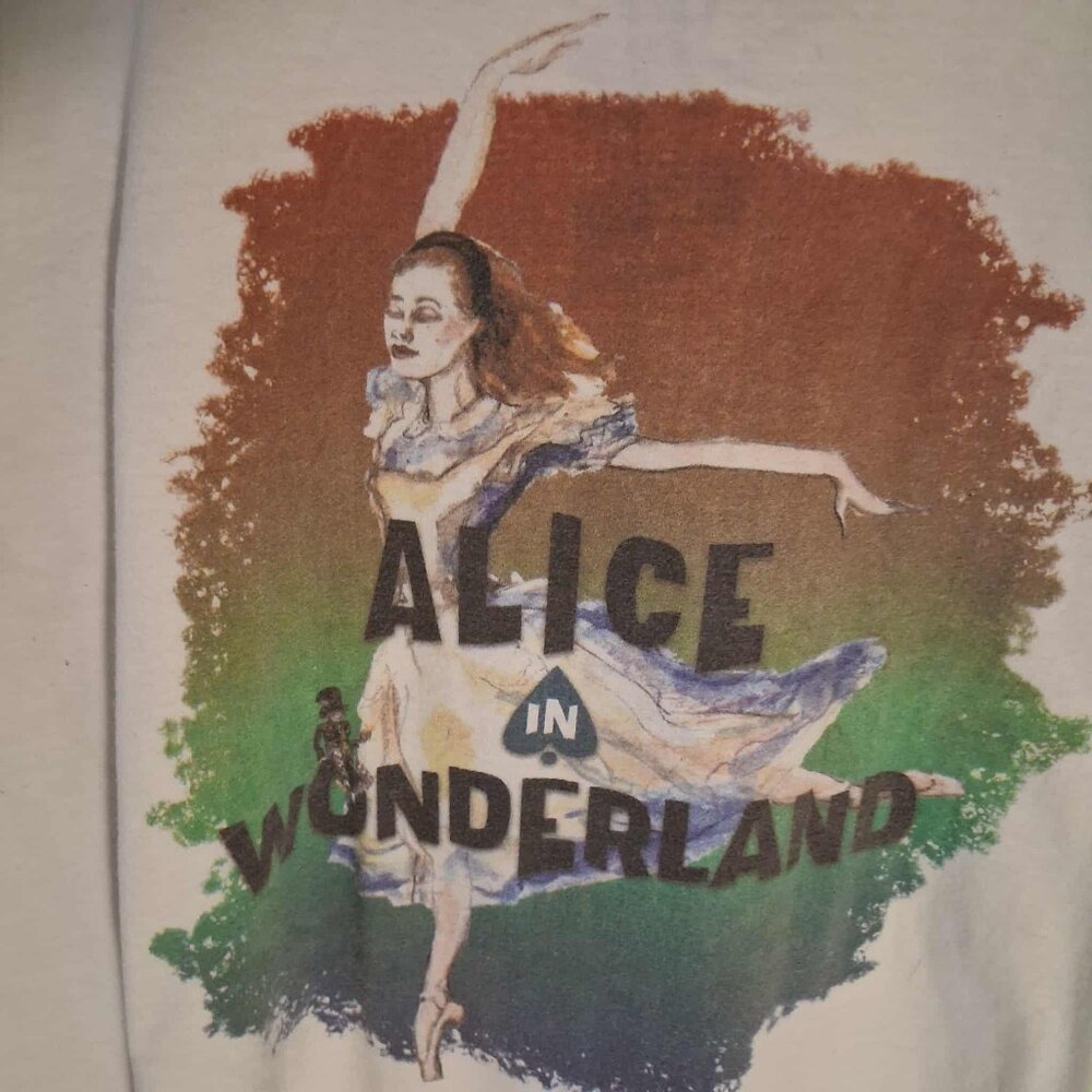 ALICE in WONDERLAND LONG SLEEVE TEE SHIRT SIZE: LARGE
